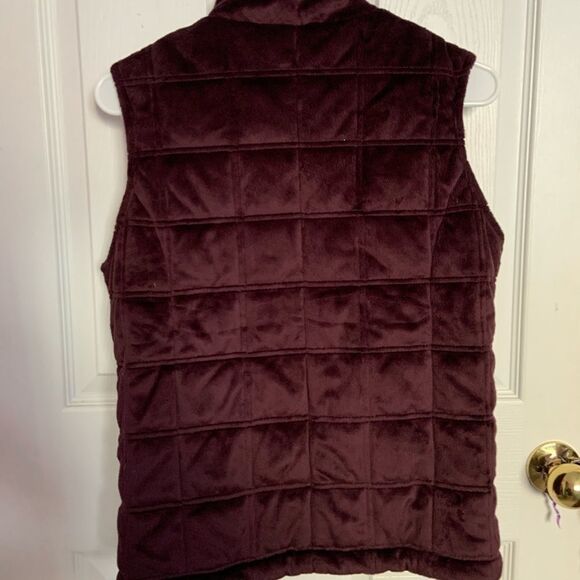 Maroon Fur Vest - Picture 12 of 15